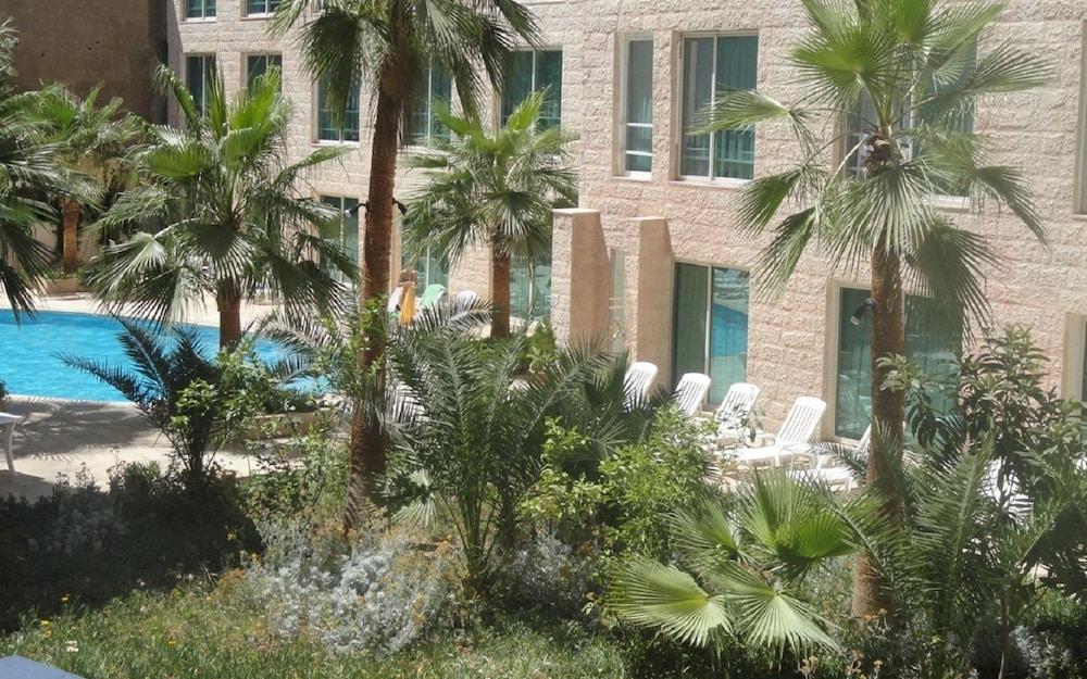 Petra Palace Hotel Вади Муса Экстерьер фото