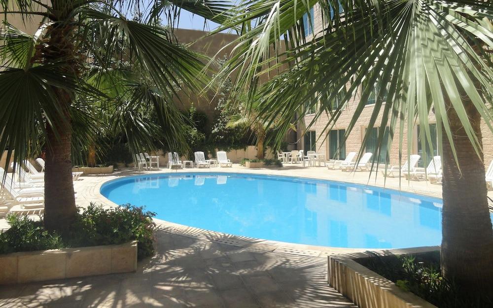 Petra Palace Hotel Вади Муса Экстерьер фото