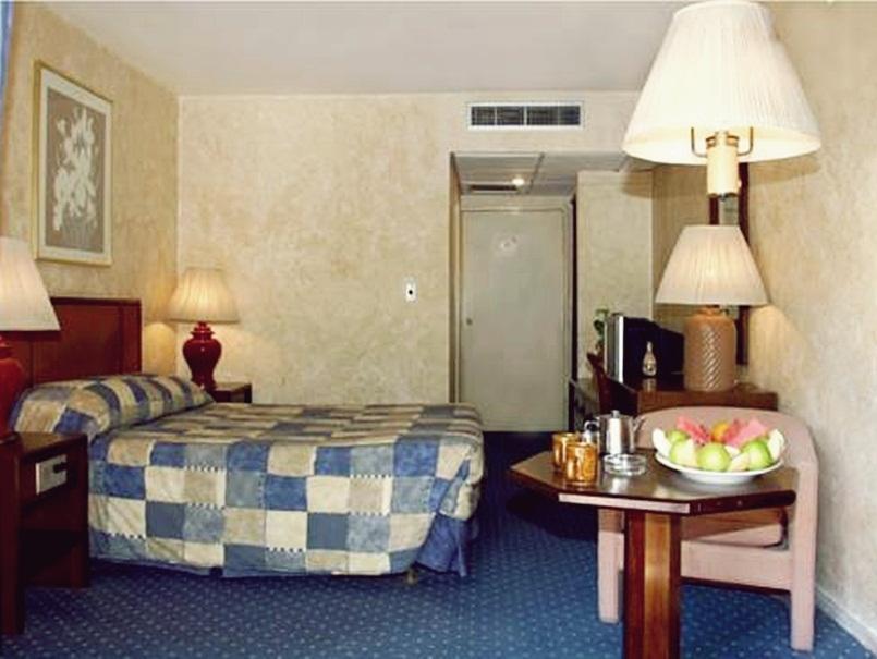 Petra Palace Hotel Вади Муса Экстерьер фото